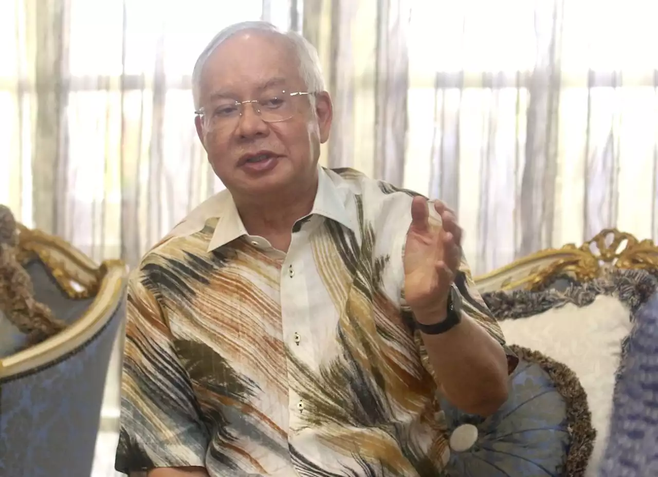 Are Bersatu and Pakatan trying to topple PM after pledging support for him, asks Najib