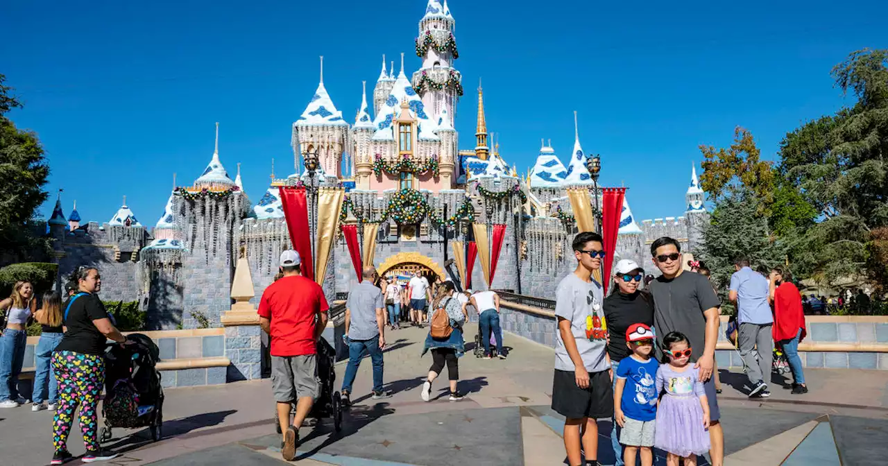 Disneyland suspends sale of Magic Key annual passes; offers 3-day 1-park passes for CA residents this summer