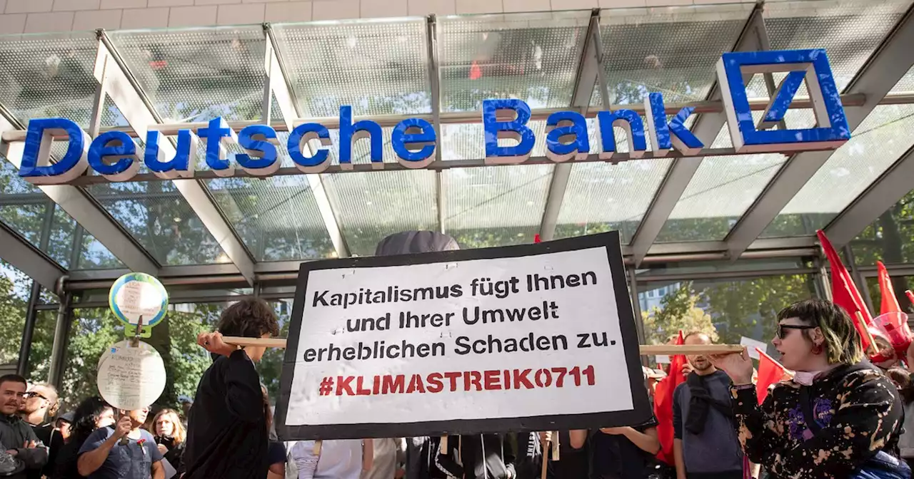 Deutsche Bank, DWS Raided by German Police in 'Greenwashing' Probe