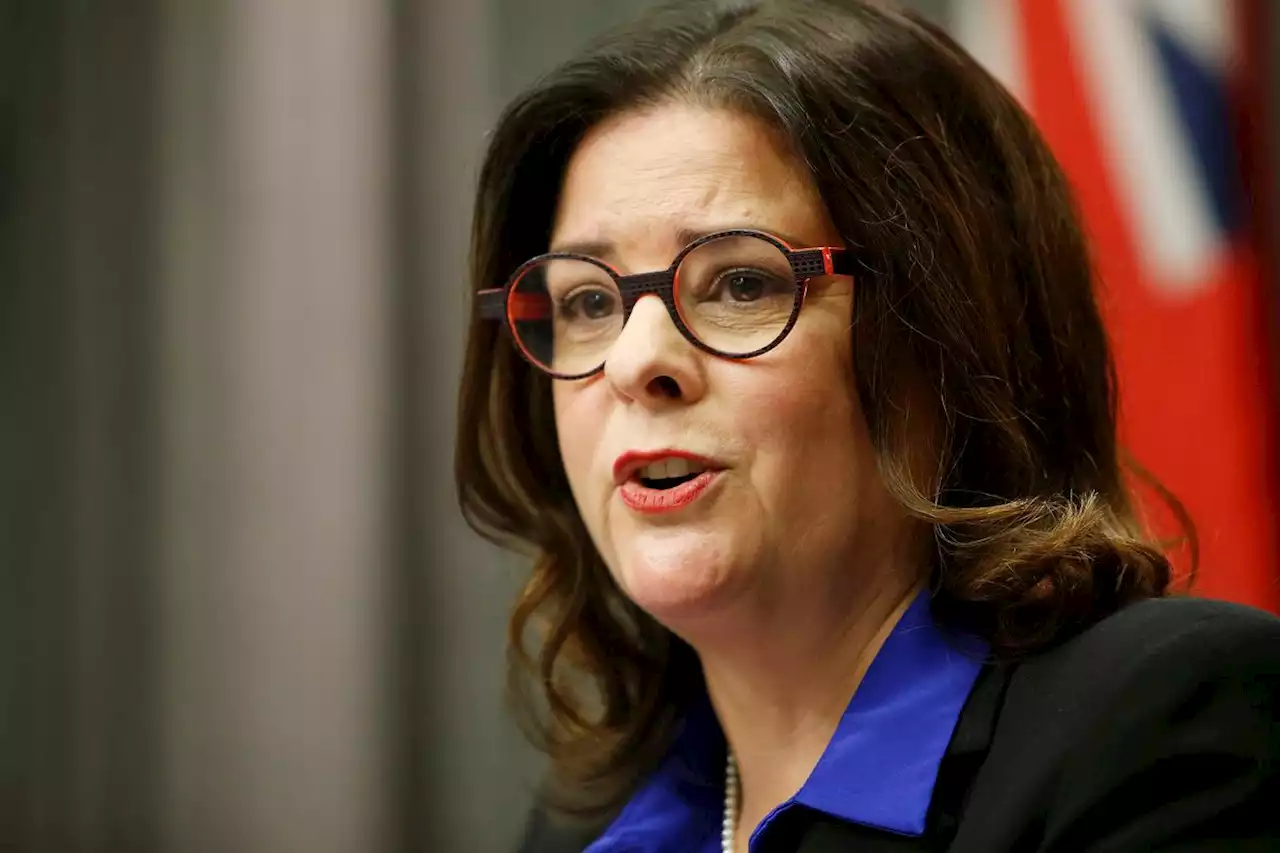 Manitoba proposes path to increase minimum wage above inflation