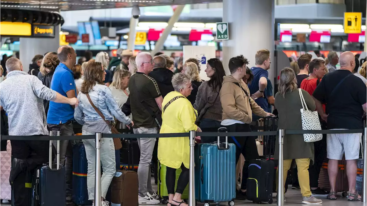 Here's How To Navigate The Air Travel Chaos Right Now