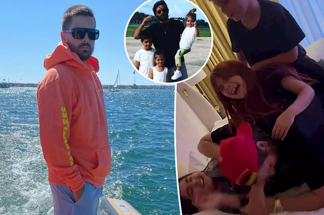 Scott Disick spends Memorial Day Weekend with his kids in the Hamptons