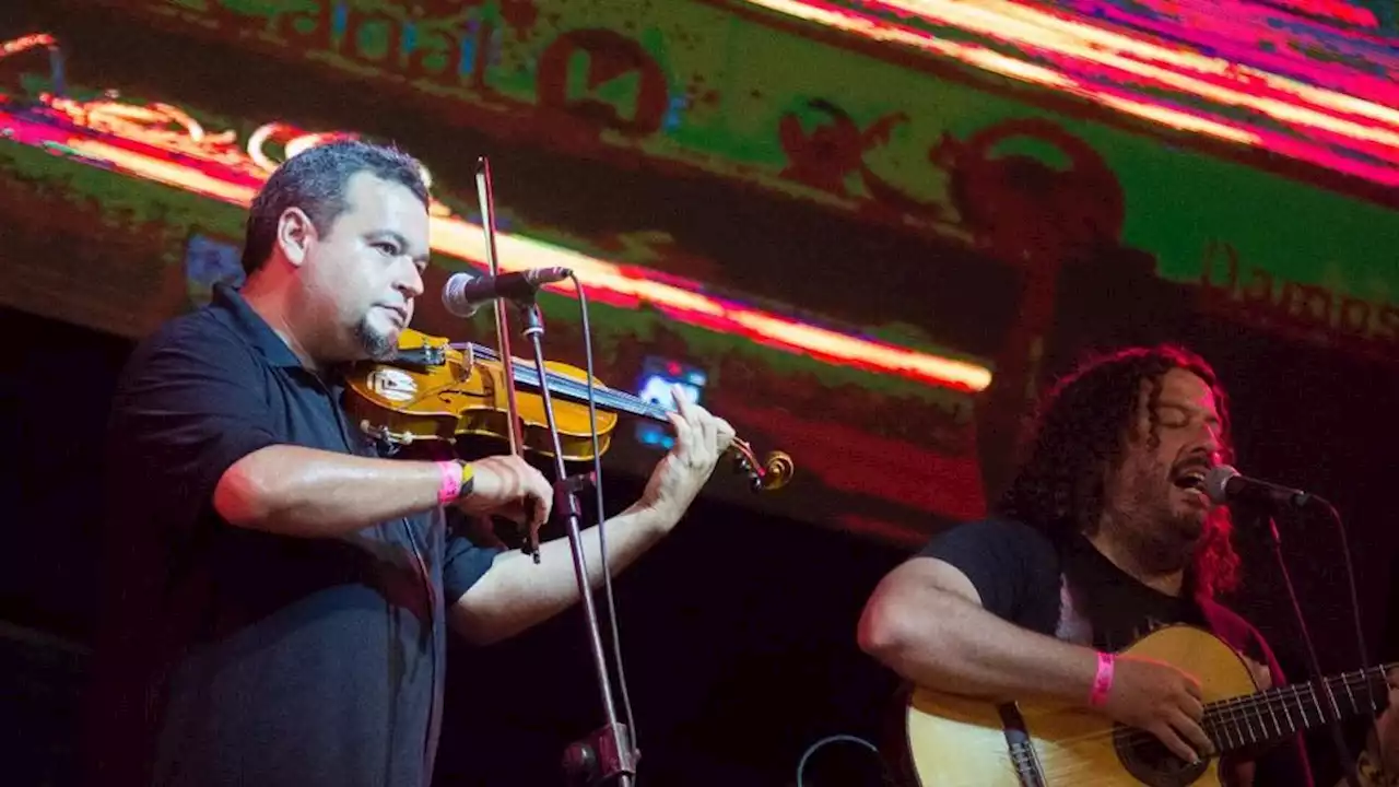 Celebran los 25 años de La Pesada Santiagueña | Este sábado en el Teatro Gran Rivadavia, con invitados