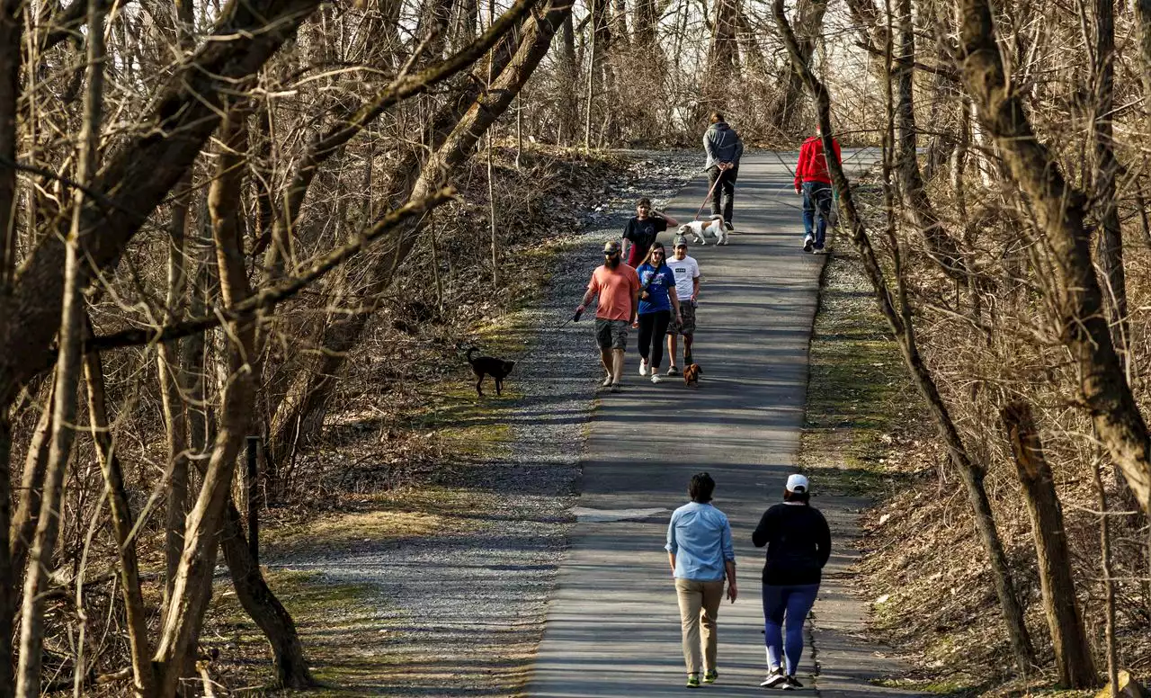 Hot, sunny start to the week continues Tuesday, with more rain coming soon: forecasters