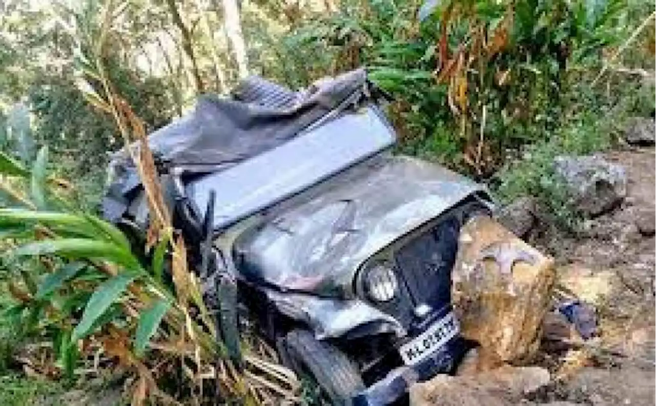 Jeep falls into gorge in Muzaffarabad, 3 died, 3 injured