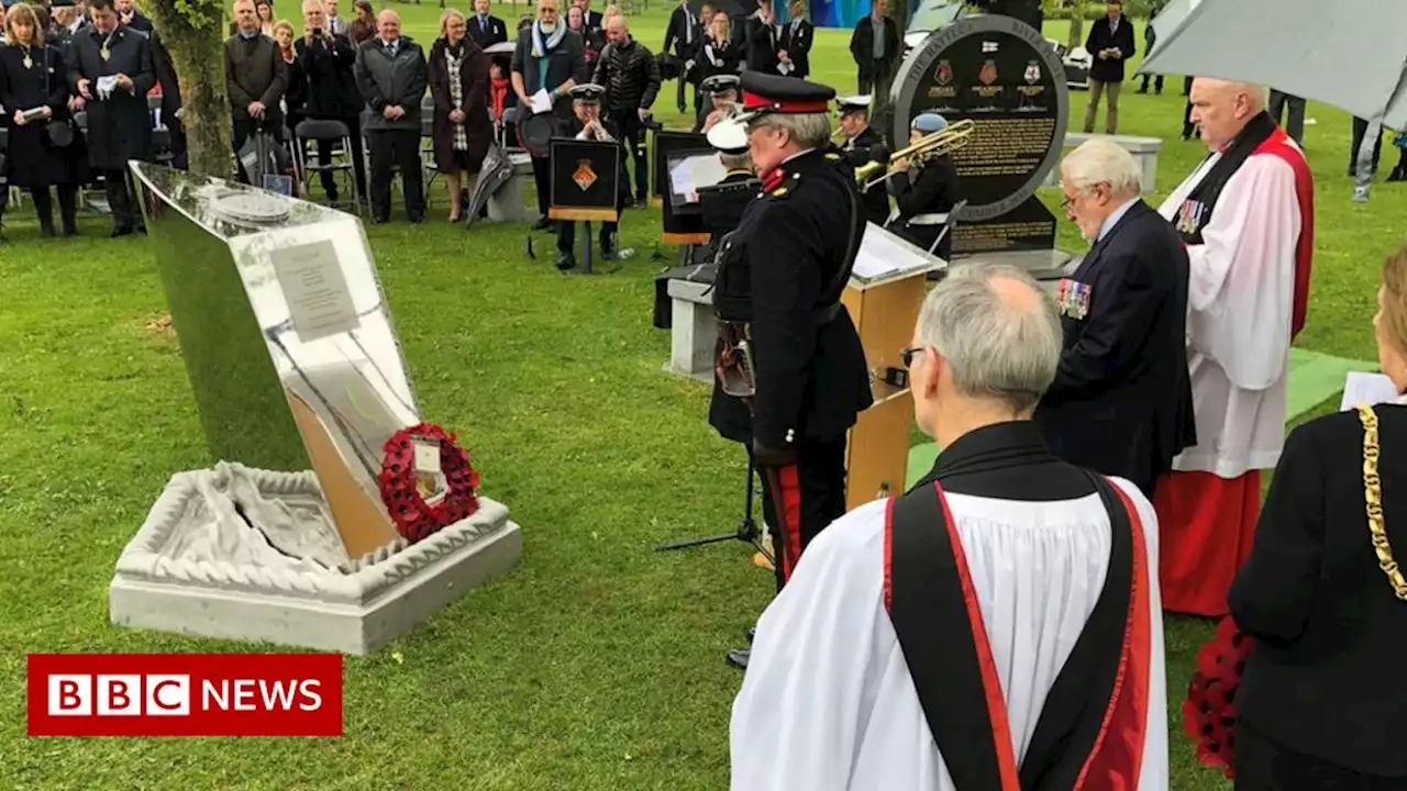 Falklands War: Memorial unveiled to crew of HMS Sheffield