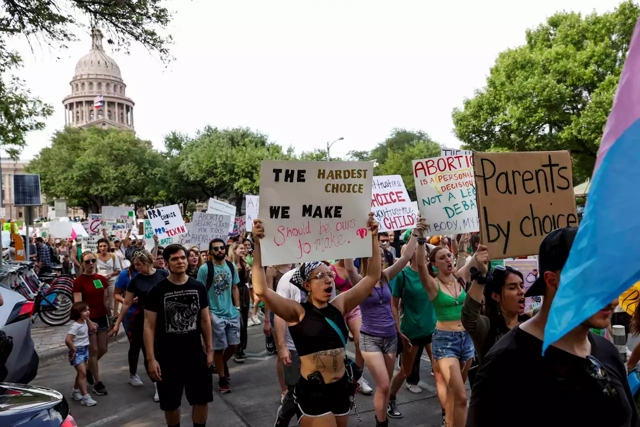 Austin abortion rights march evokes 1970s feelings: ‘Time to dissent!'