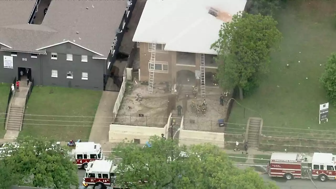 1 dead in north Oak Cliff apartment fire