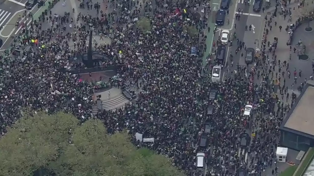 Hundreds rally in New York City for abortion rights