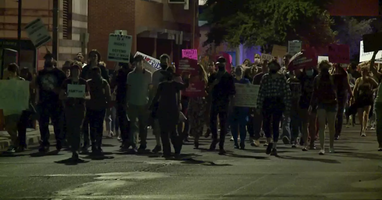 Hundreds rally for abortion rights in Downtown Tucson