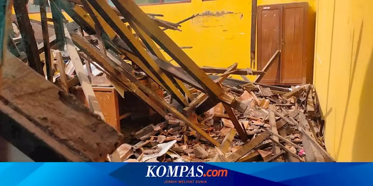 Atap SD di Kulon Progo Mendadak Runtuh, Penjaga Sekolah: Suaranya Bergemuruh