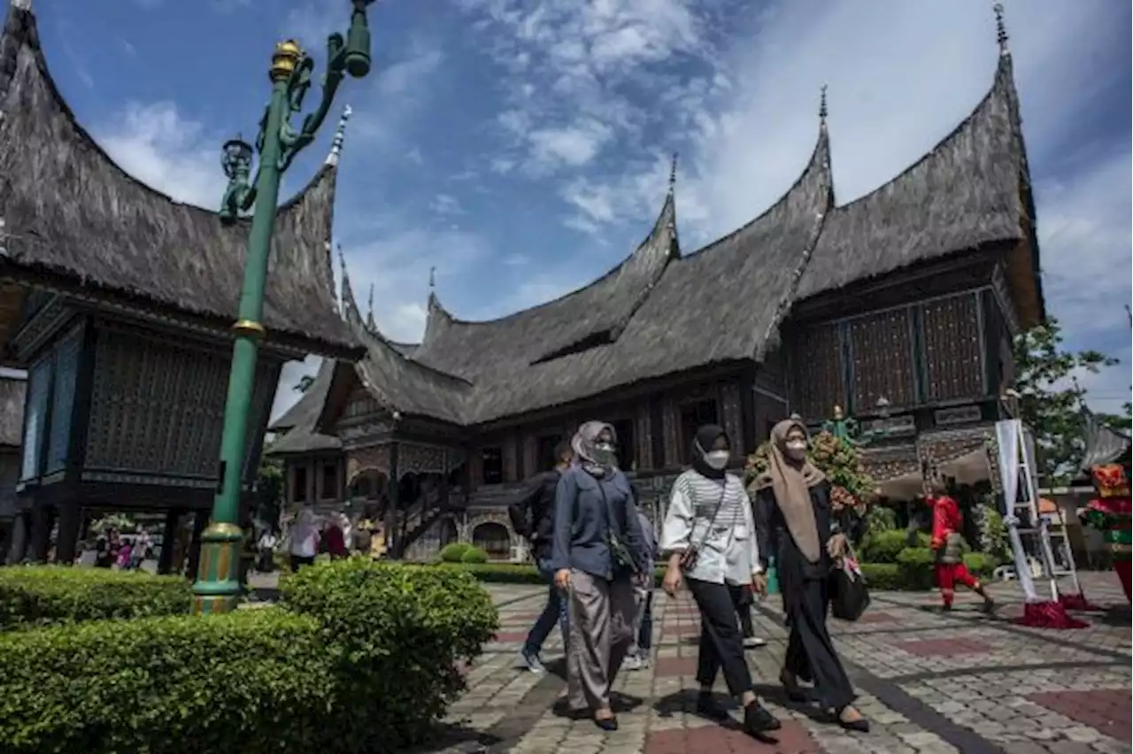 21 Ribu Pengunjung Padati TMII pada H+2 Lebaran