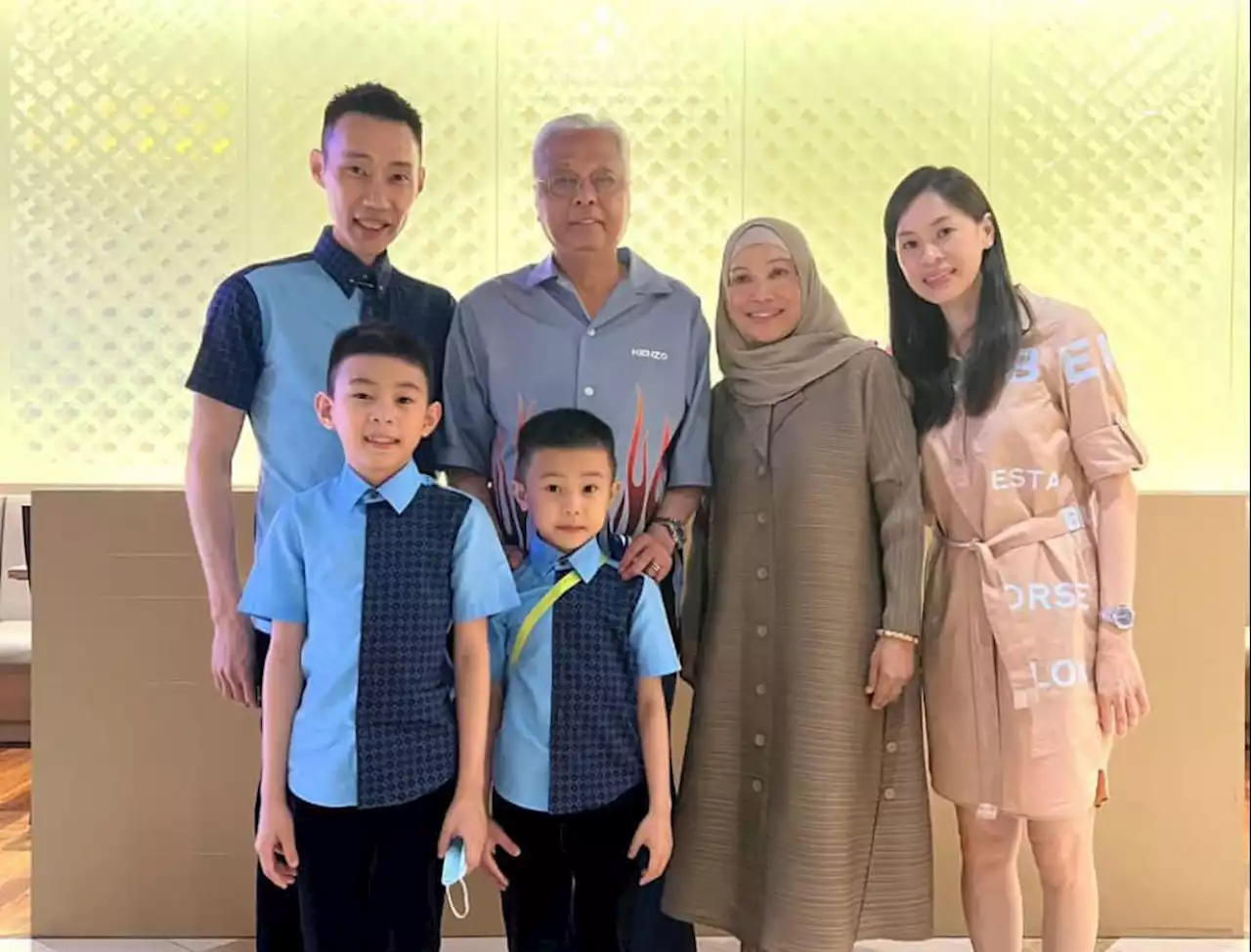 PM celebrates Raya with Malaysian badminton legend | The Malaysian Insight