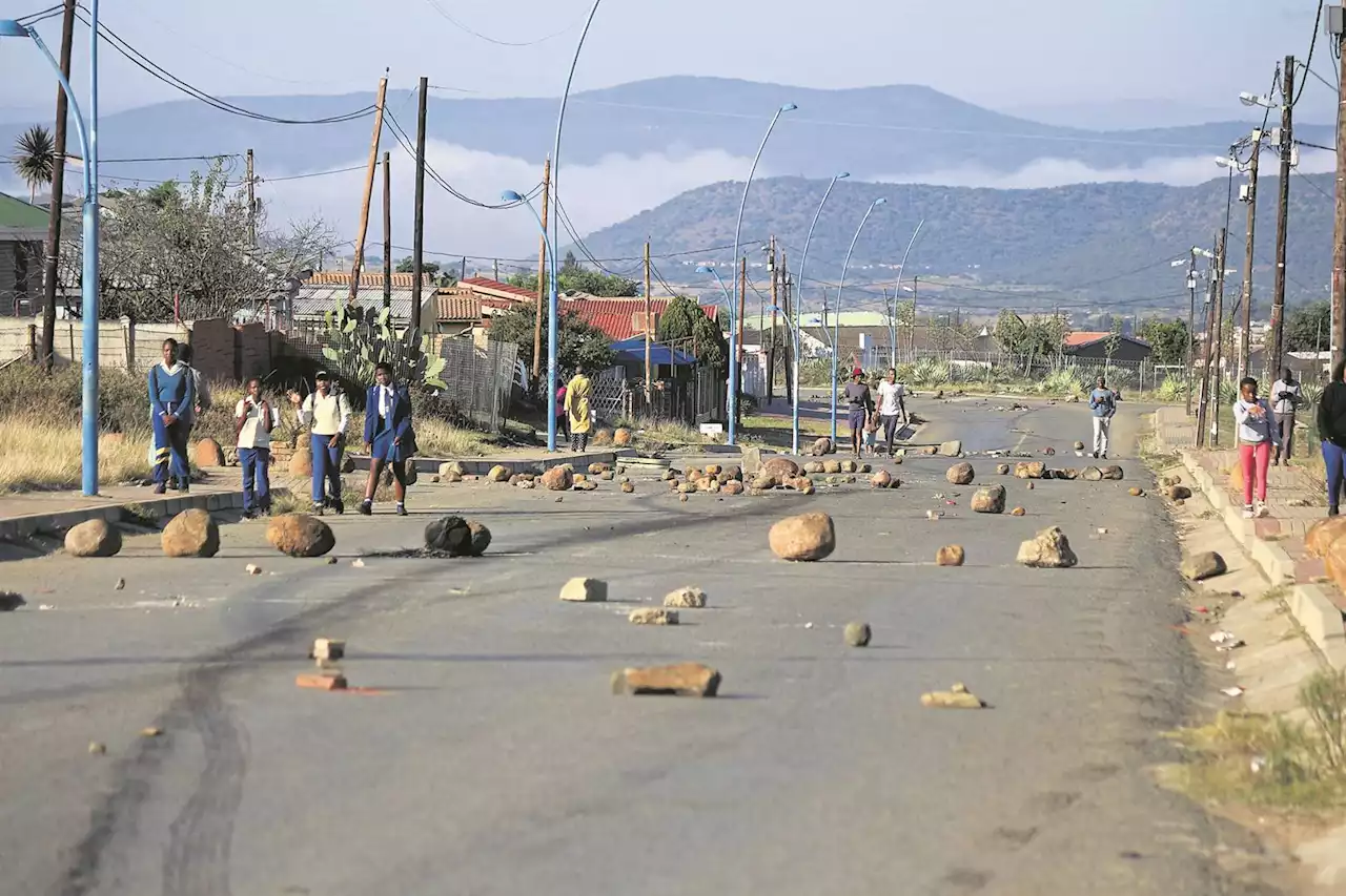 KZN pupil pleads with leaders after almost two weeks without water | Witness