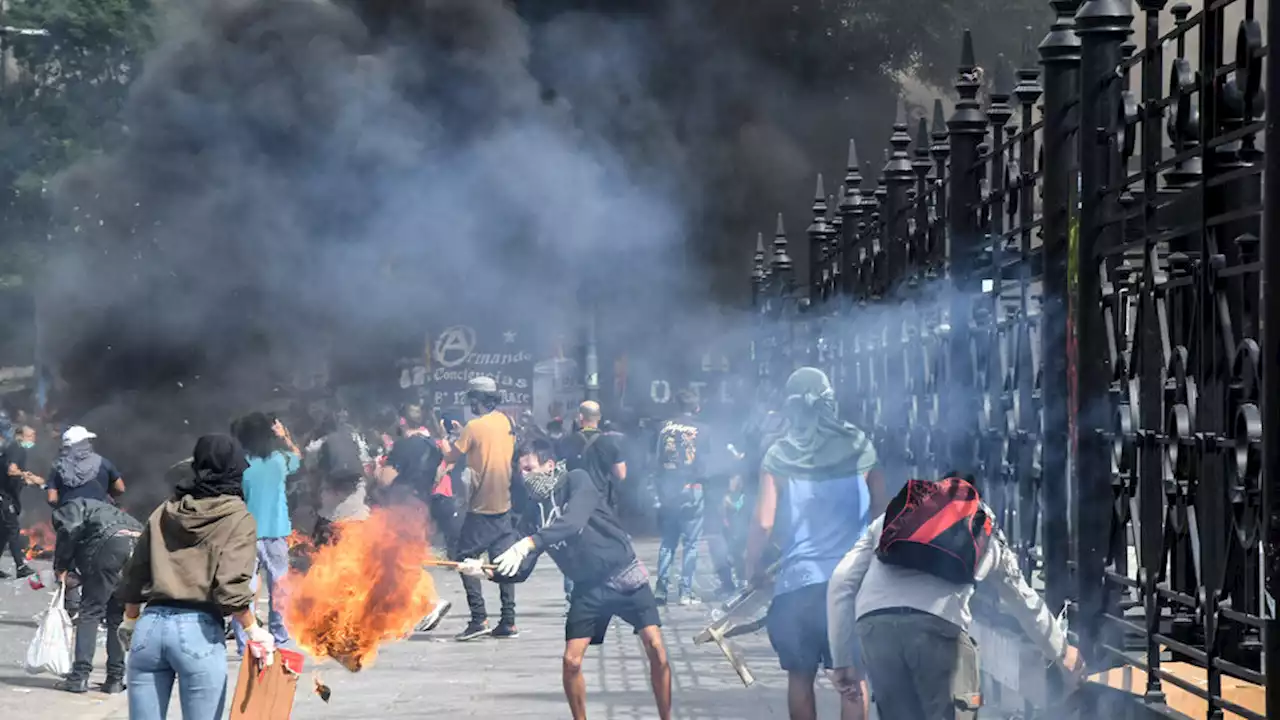 Excarcelaron a los detenidos en los incidentes en el Congreso durante el debate del acuerdo con el FMI | Decisión de la jueza Capuchetti