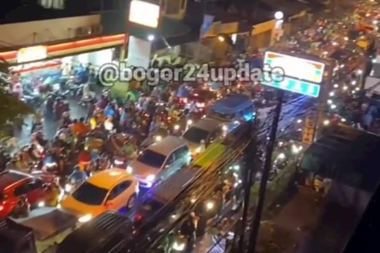 Jalan Tajur Bogor Masih Macet Malam Ini, Begini Kondisinya