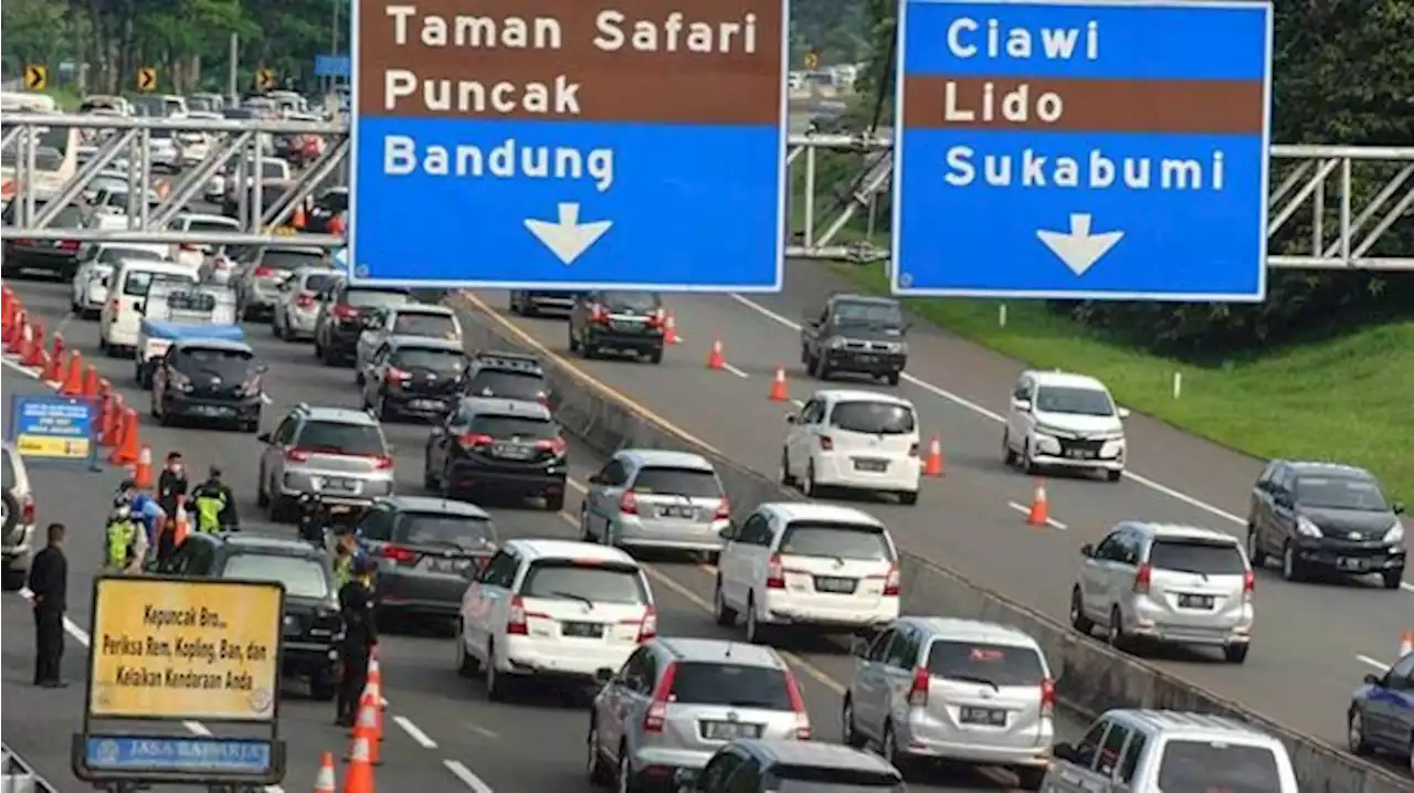 Jalur Puncak Bogor Mulai Padat, Polisi Terapkan Contraflow di Jalan Tol Jagorawi