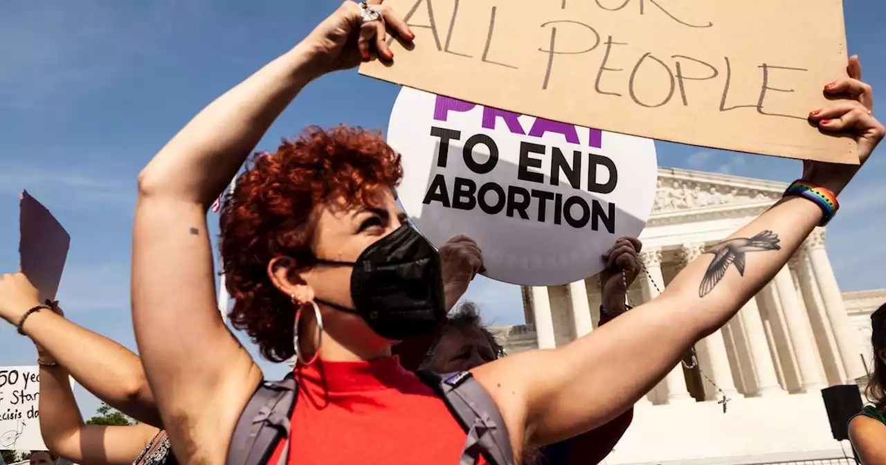 Abortion remains legal in Texas, but confusion reigns after Supreme Court document leak