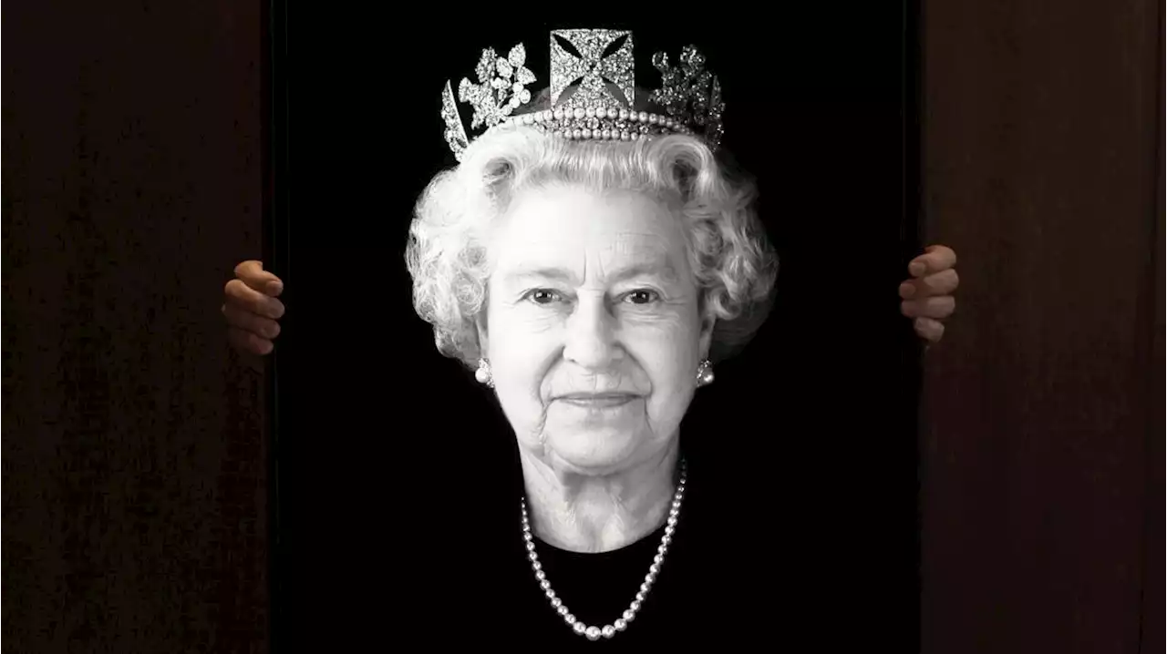 We are amused: unearthed Queen portrait captures royal ‘twinkle’