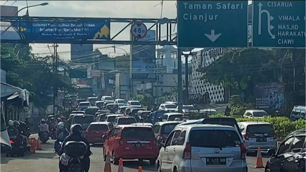 Polisi Berlakukan Arus Lalu Lintas Satu Arah di Puncak Bogor