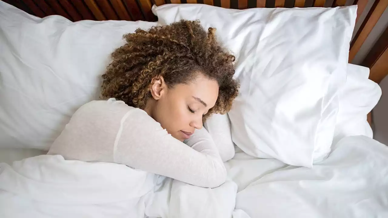 Seven hours of consistent sleep may be best for middle-aged, older people, researchers say