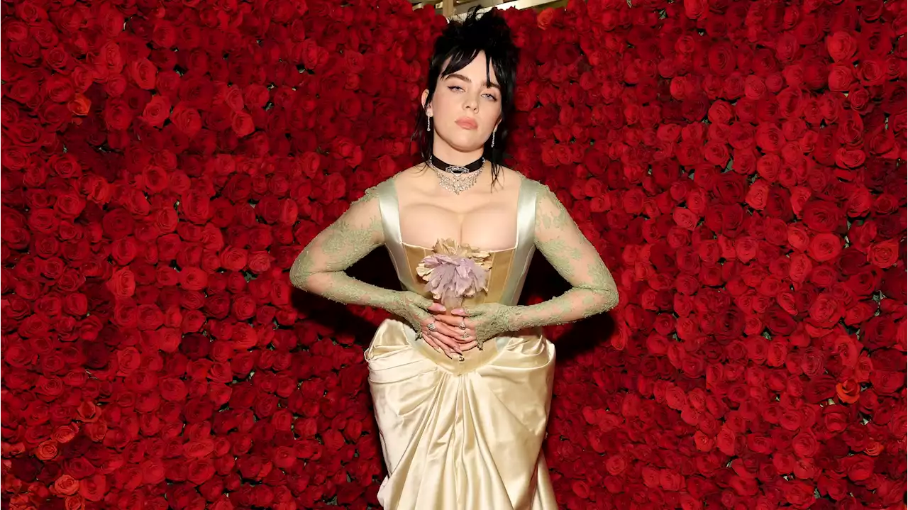 Billie Eilish è uscita (letteralmente) da un quadro per il Met Gala 2022