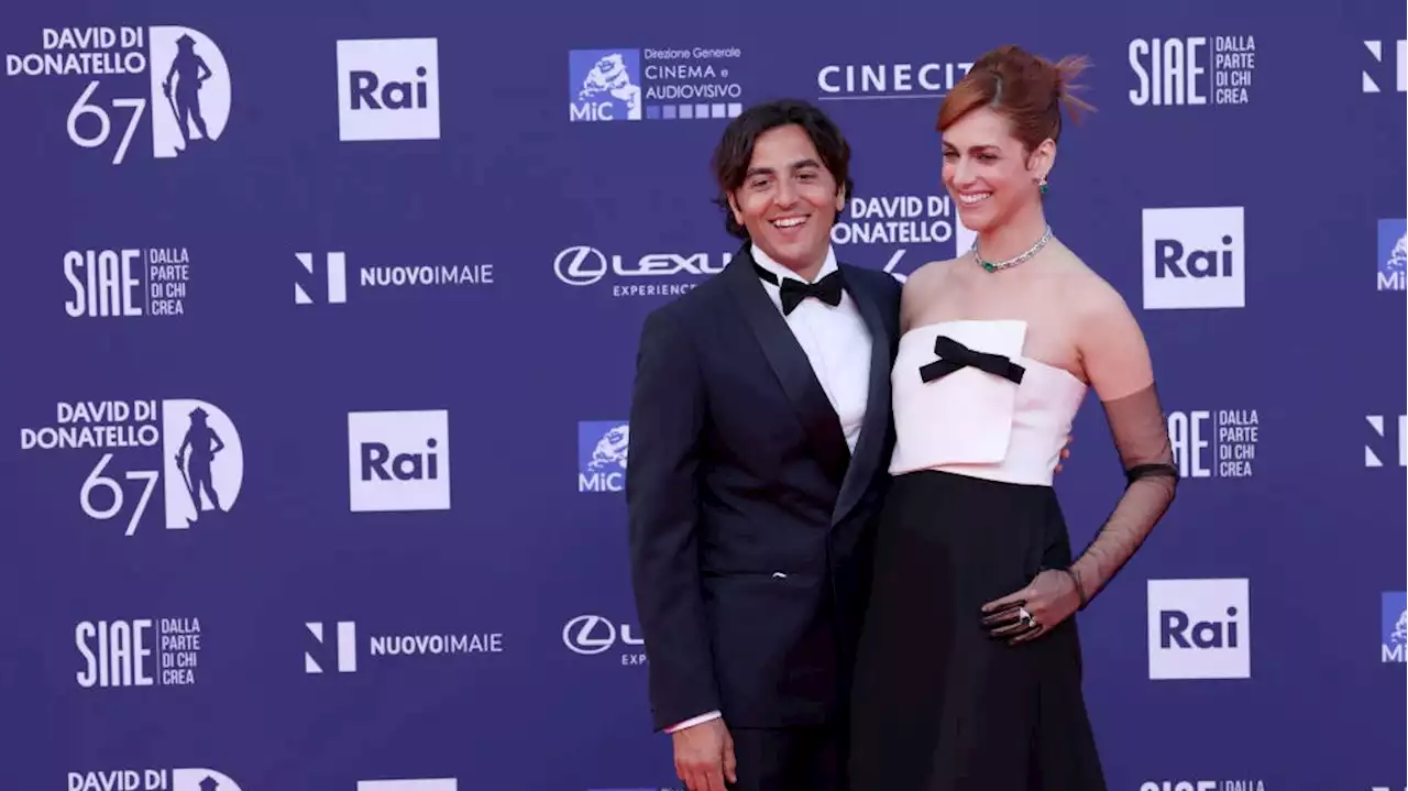 David di Donatello 2022, primo red carpet di coppia per Miriam Leone e Paolo Carullo