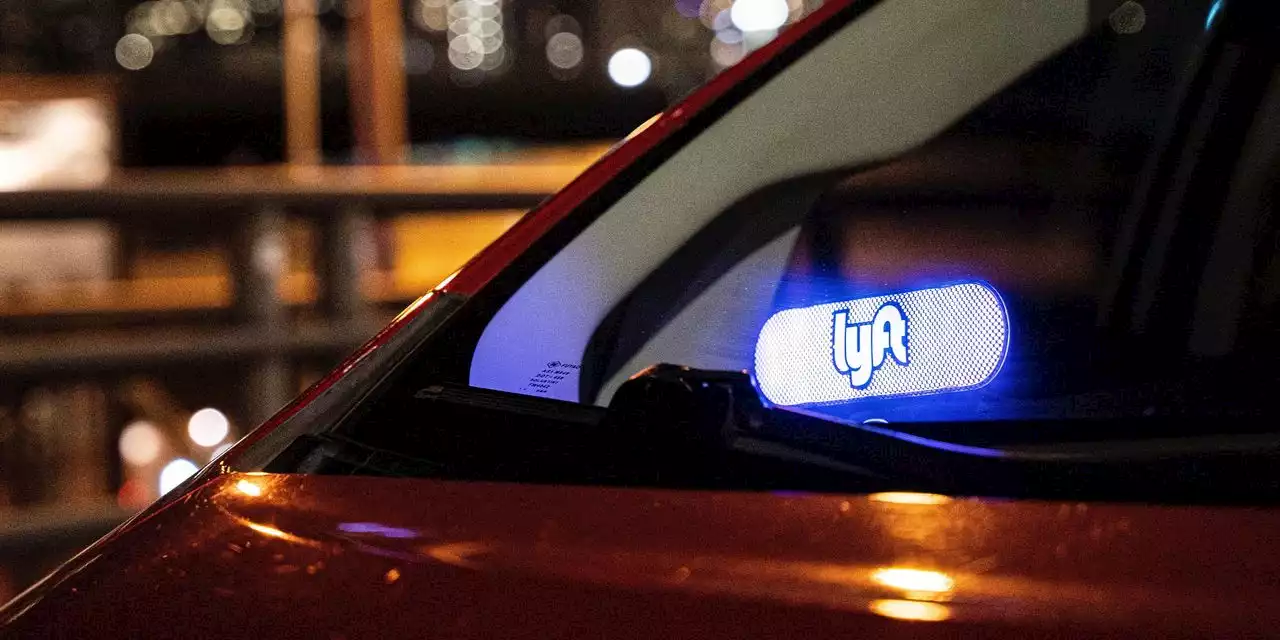 Lyft Shares Plunge on Weak Earnings Outlook