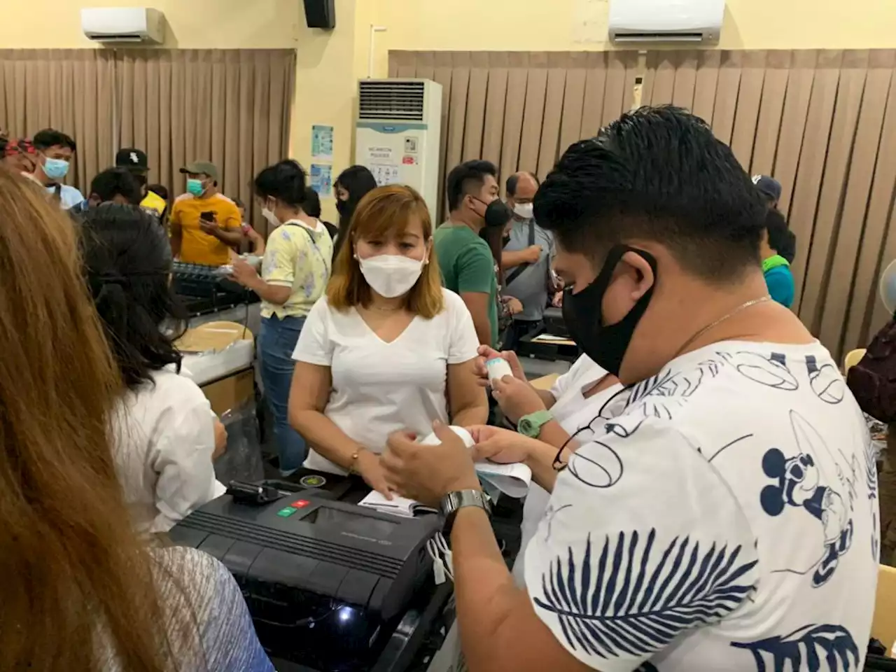 COMELEC Cebu City conducts simultaneous testing of VCMs, sealing of ballots