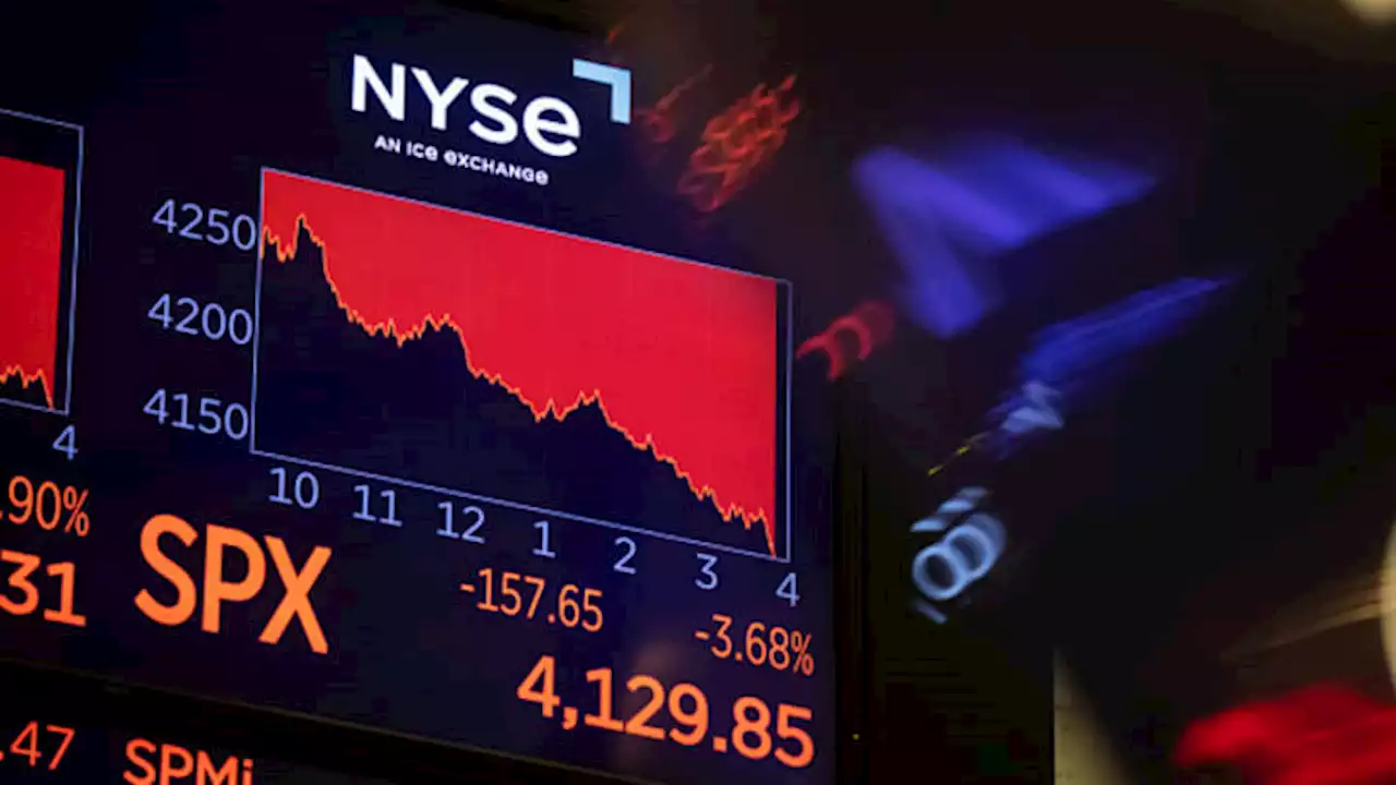 Stocks are falling, here's what a former Wall Street trader is doing