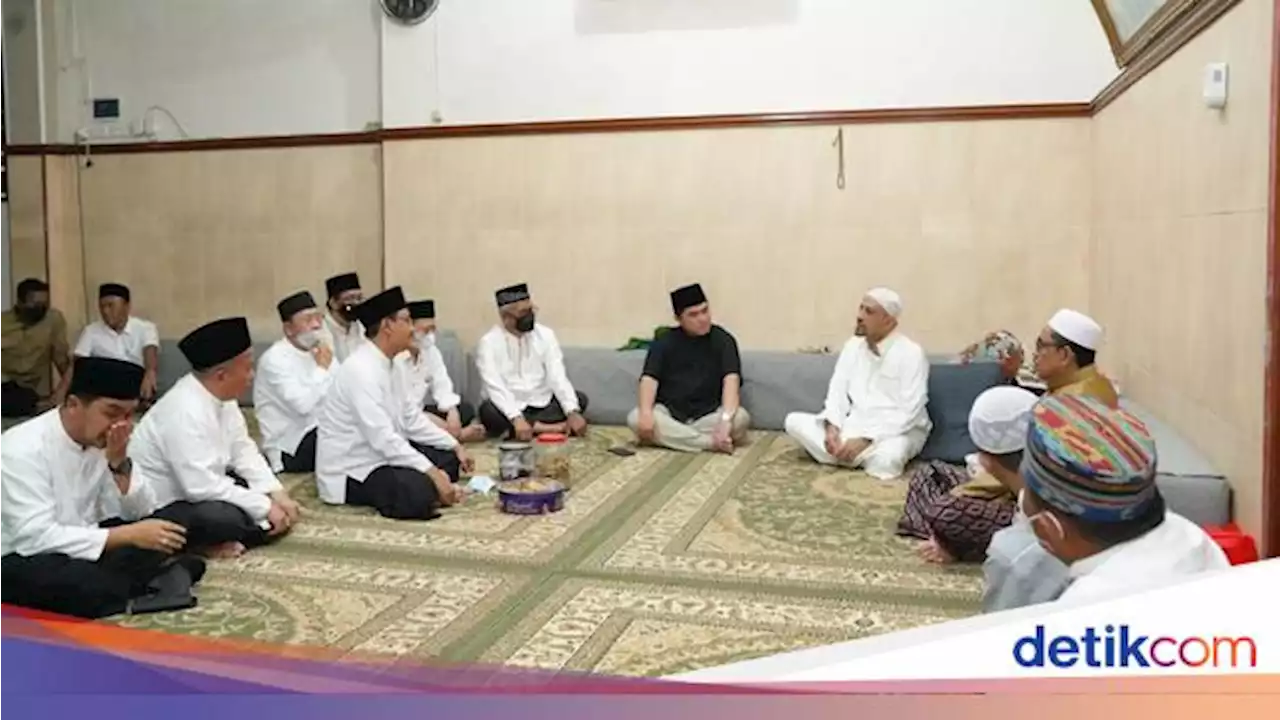 Sowan ke Ulama Se-Pasuruan Raya, Erick Thohir Bicara Ponpes-Program BUMN