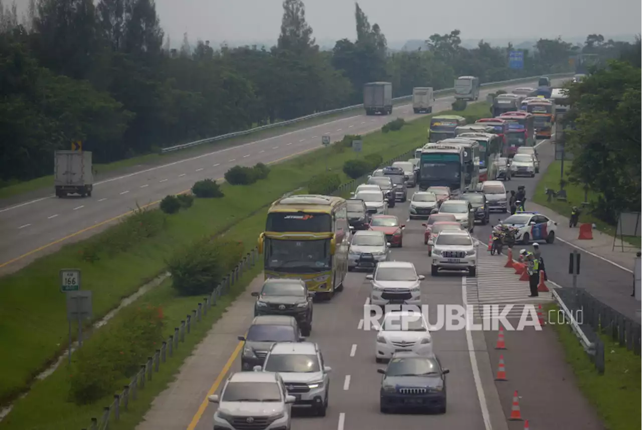 |em|One Way|/em| Belum Diterapkan di Tol Cipali |Republika Online