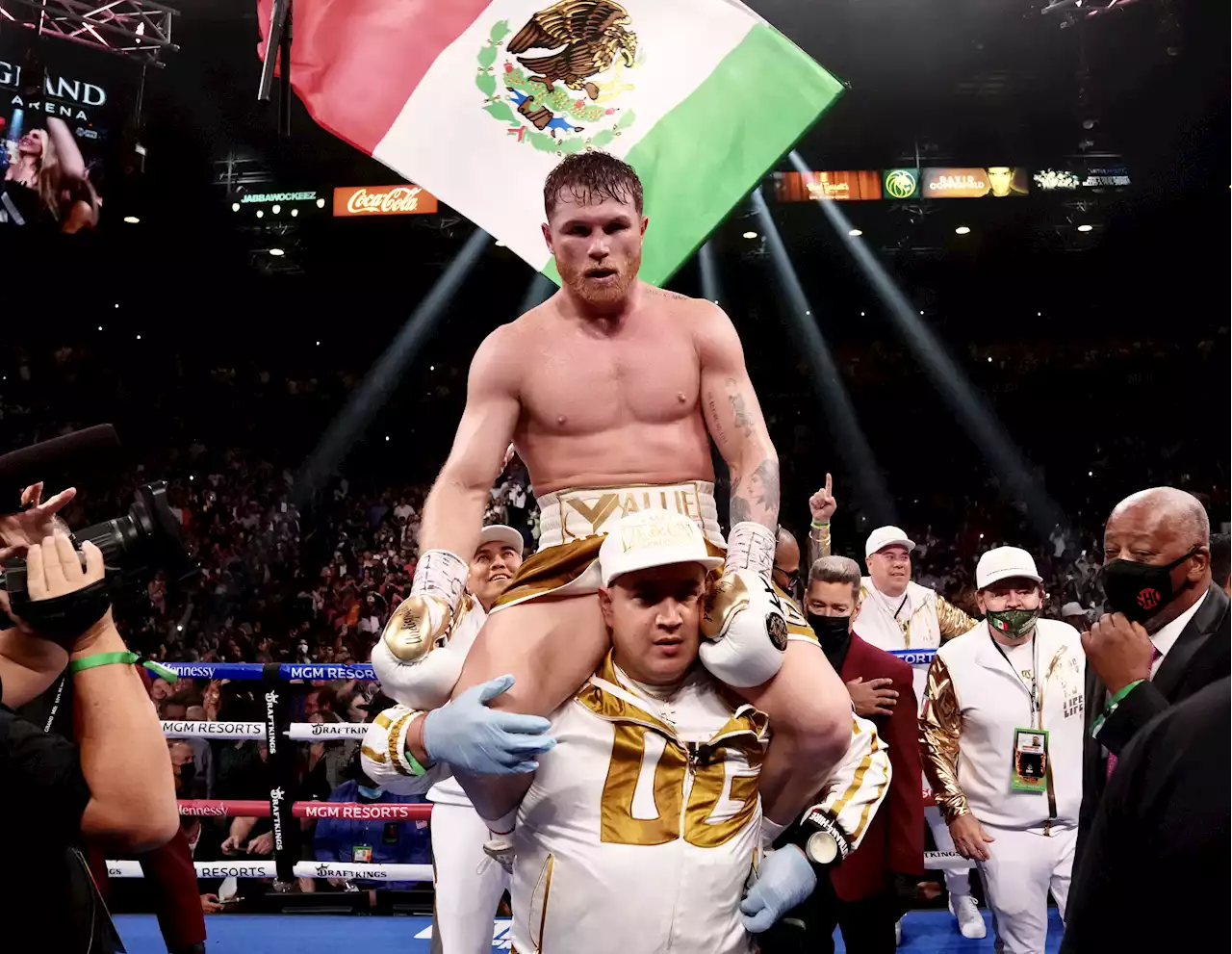 Canelo rejected a $100m fight offer and instead chose Bivol and Golovkin