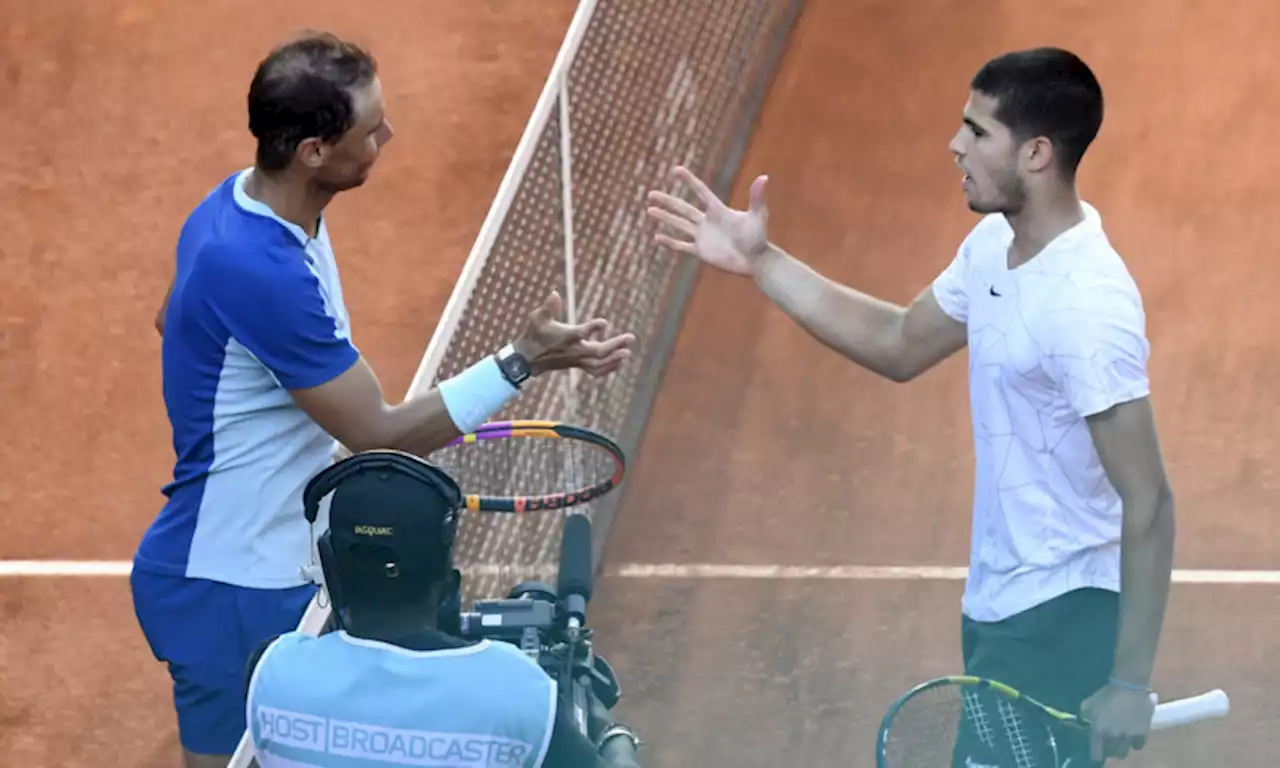 Alcaraz batte Nadal, non è solo la prima vittoria ma un rito di passaggio