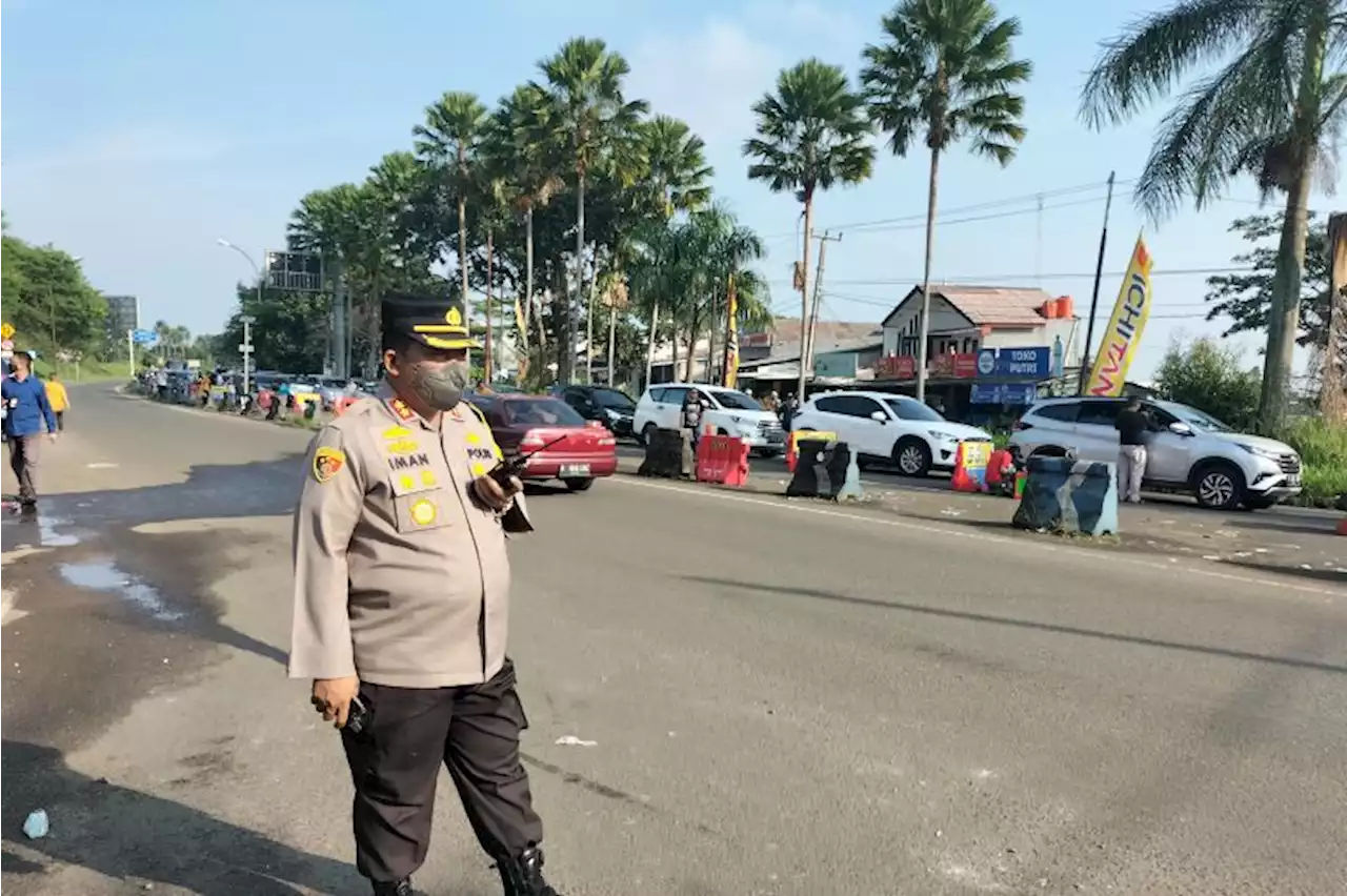 Polisi prediksi mobil ke Puncak lebih banyak dari hari sebelumnya