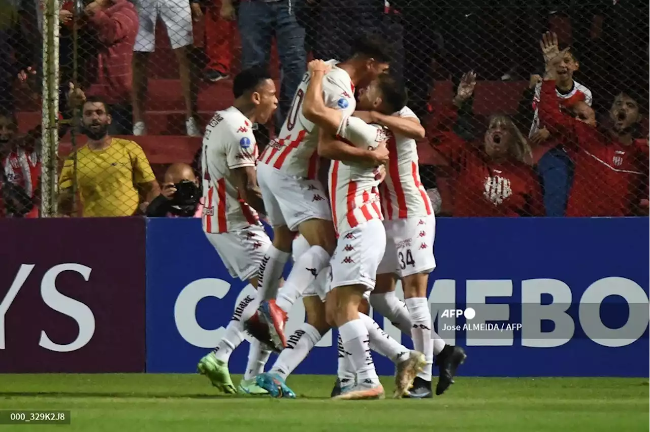 Unión de Santa Fe venció a Oriente Petrolero y desplazó a Junior del primer lugar