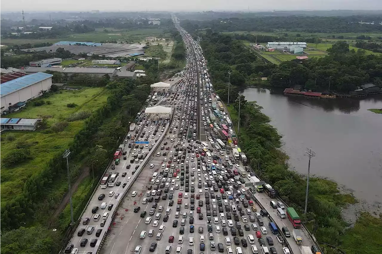 Arus Balik Lebaran 2022: 1,2 Juta Kendaraan Diprediksi Akan Padati GT Halim | Ekonomi - Bisnis.com