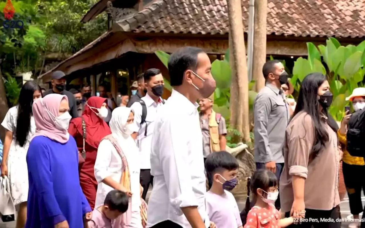 Dari Yogyakarta, Kini Jokowi Ajak Cucu Berwisata di Bali | Kabar24 - Bisnis.com