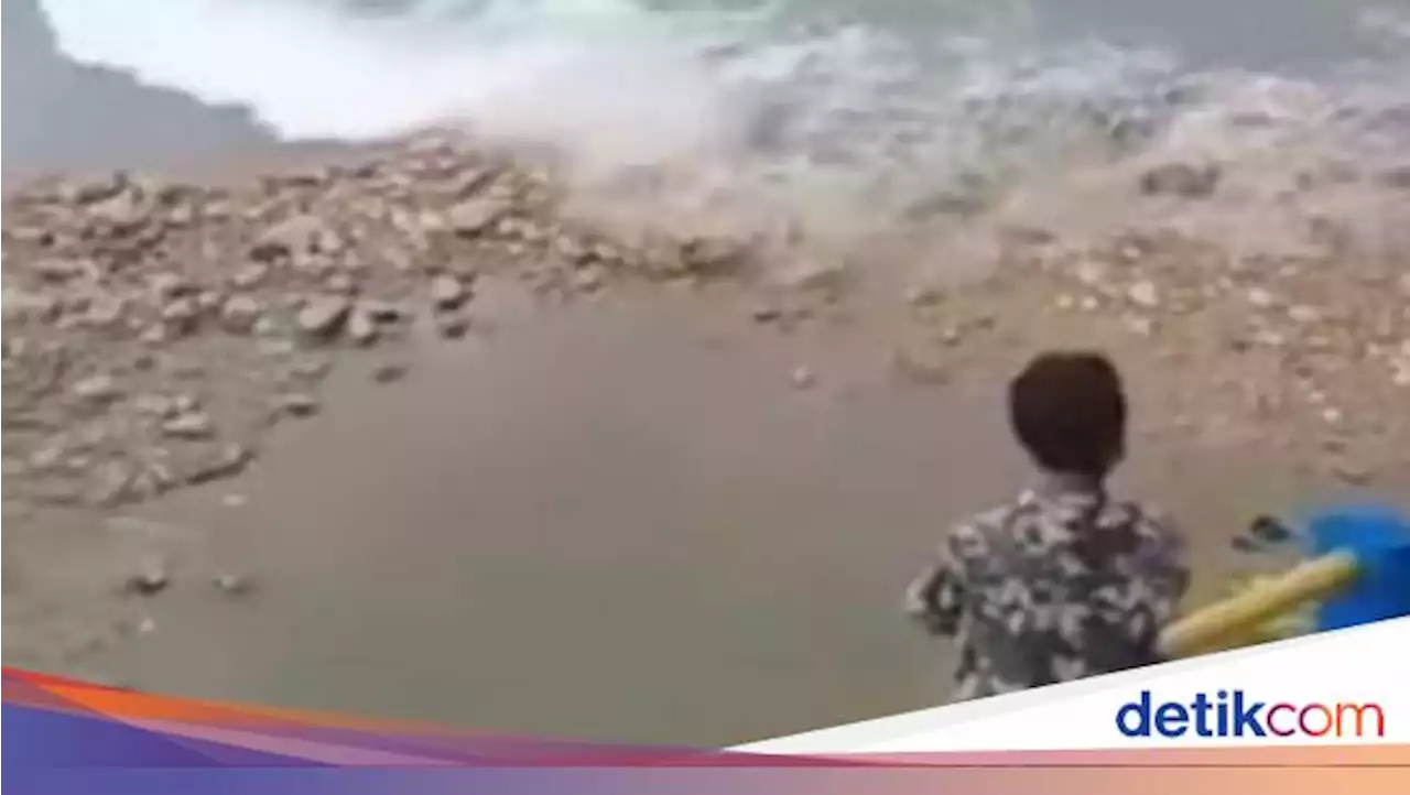 Viral Video Air Bah di Bendungan Kaliwadas Pemalang, Begini Faktanya