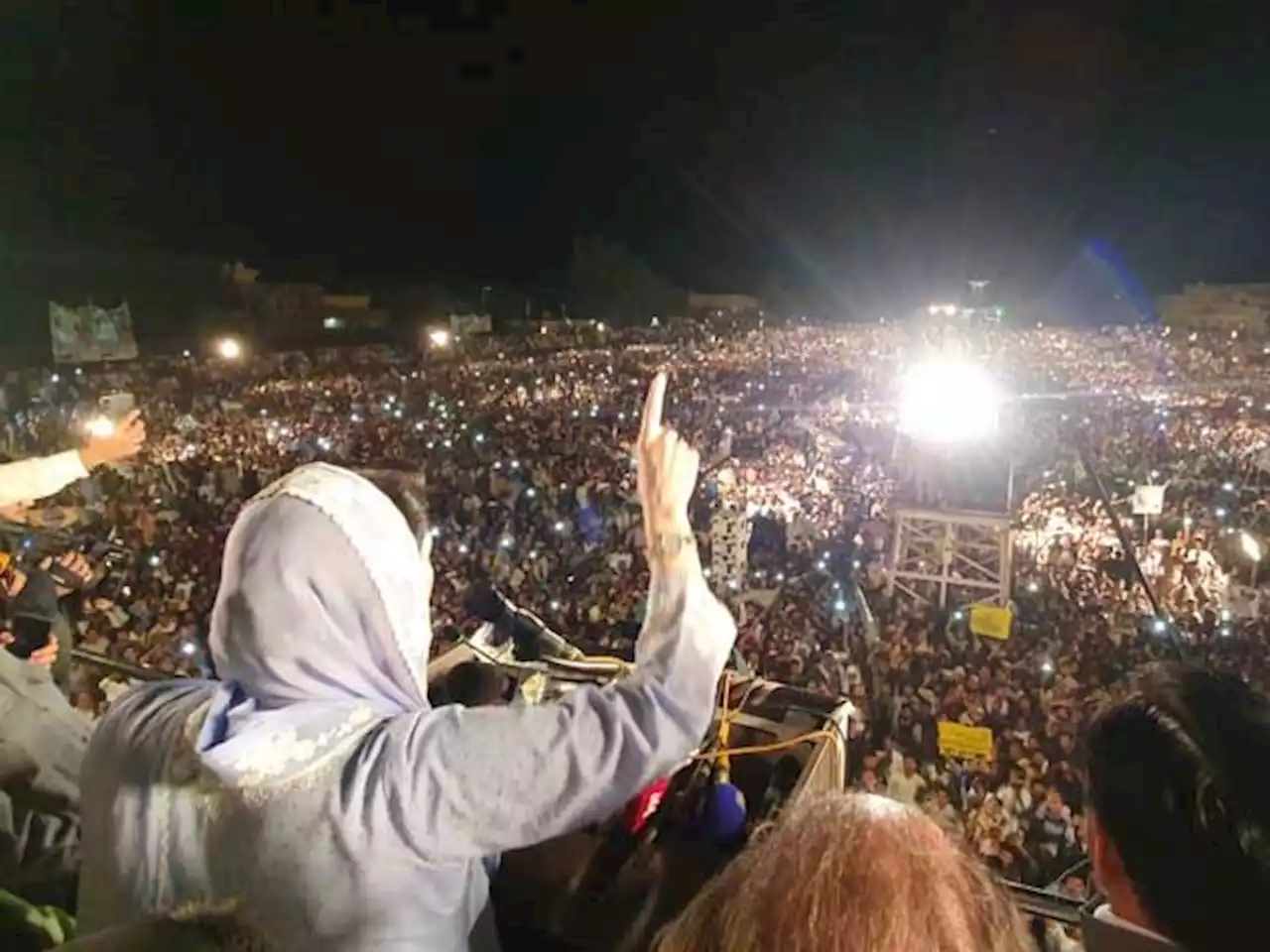 عمران خان کی حکومت بے فیض ہوتے ہی دھڑام سے ختم ہوگئی، مریم نواز - ایکسپریس اردو