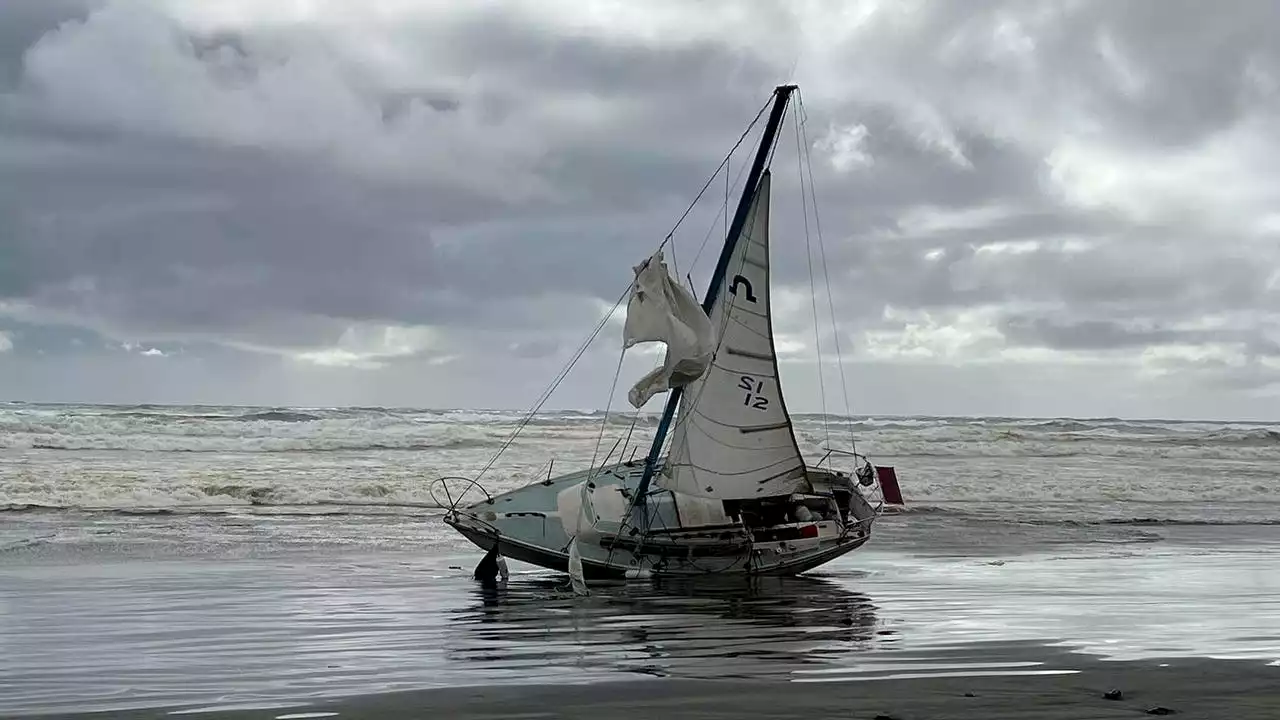 Coast Guard rescues man overboard near Astoria