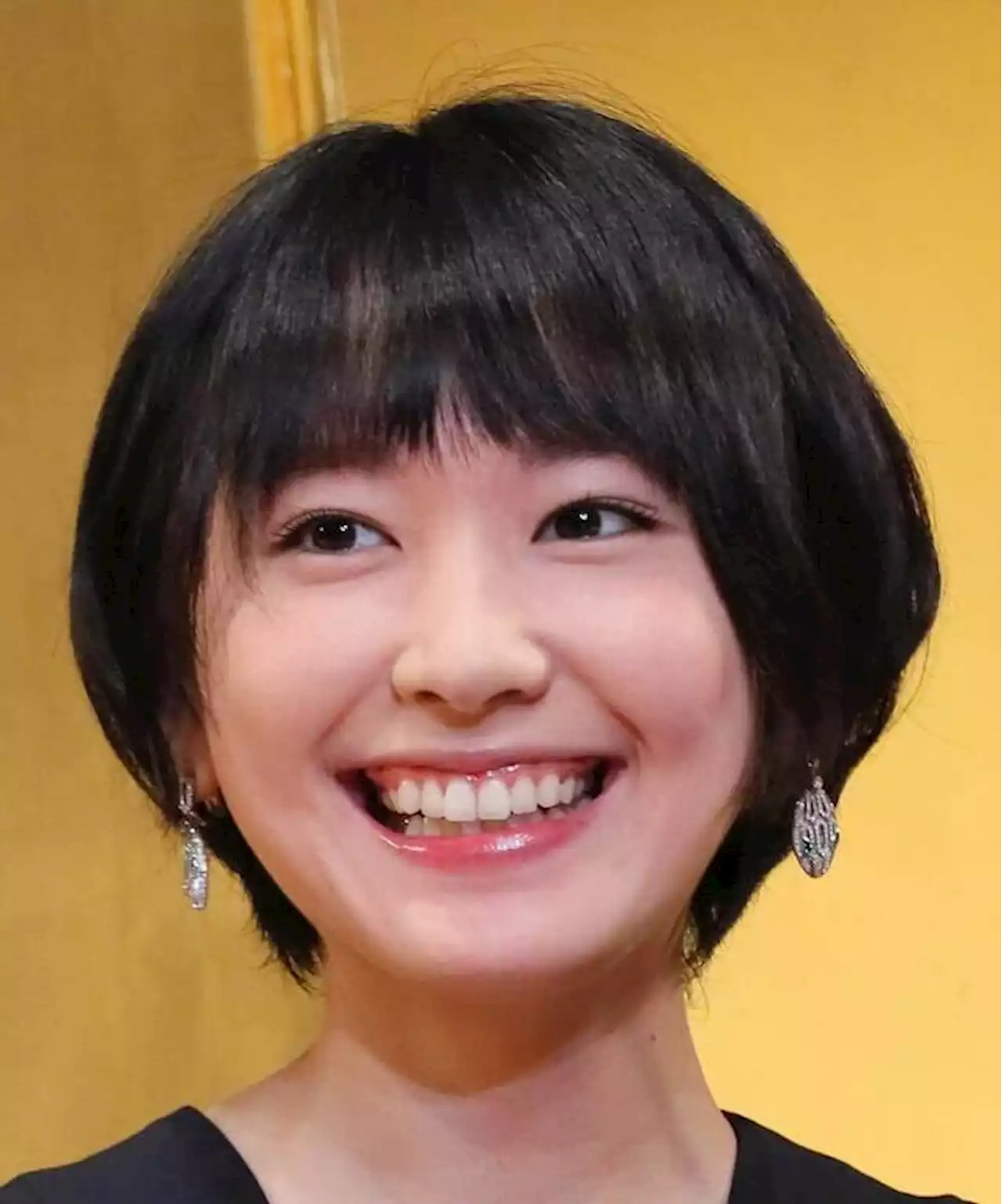 画面には橋本環奈＆上白石萌音、ナレーションは新垣結衣 NHK番組「夢の共演」に視聴者興奮 - トピックス｜Infoseekニュース