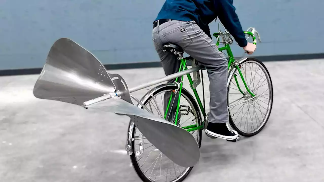 A DIY enthusiast puts a huge propeller on his bike. And rides it at 20 MPH