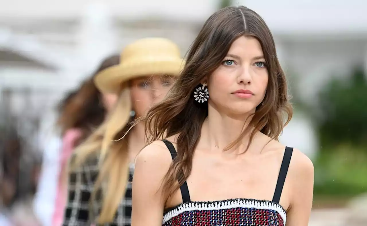 Chanel Cruise 2023: a Monaco i fondamentali per il beauty look delle vacanze estive - iO Donna