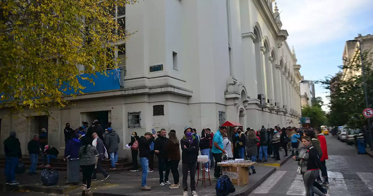 IFE 4: larguísimas colas en Anses en el anteúltimo día de inscripción por el bono de $ 18 mil | Ciudadanos | La Voz del Interior