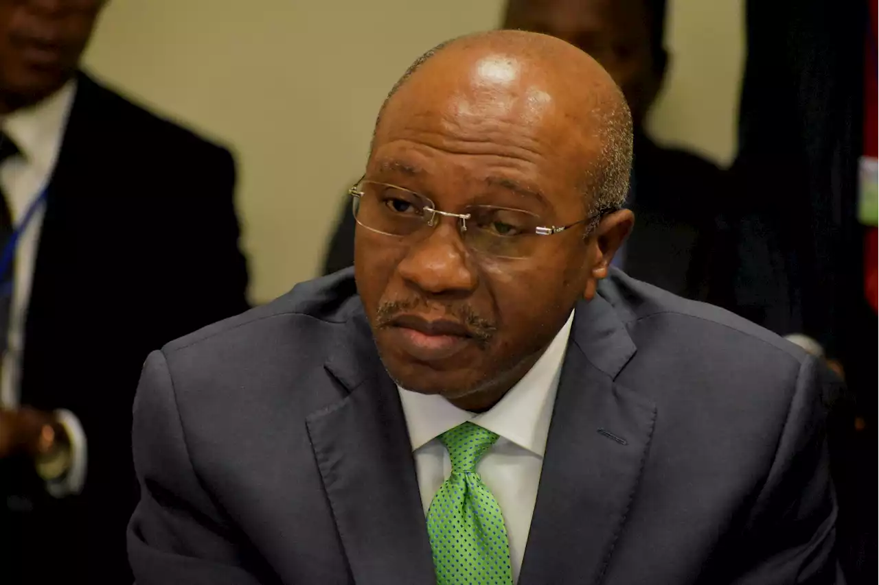 BREAKING: CBN Gov, Emefiele, Picks N100m APC Presidential Forms