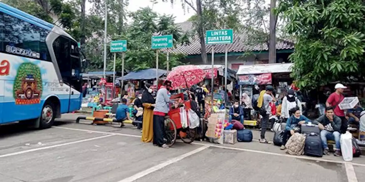 Kemenhub: Ada 840.761 Penumpang Arus Balik Gunakan Angkutan Umum H+2 Lebaran 2022 | merdeka.com