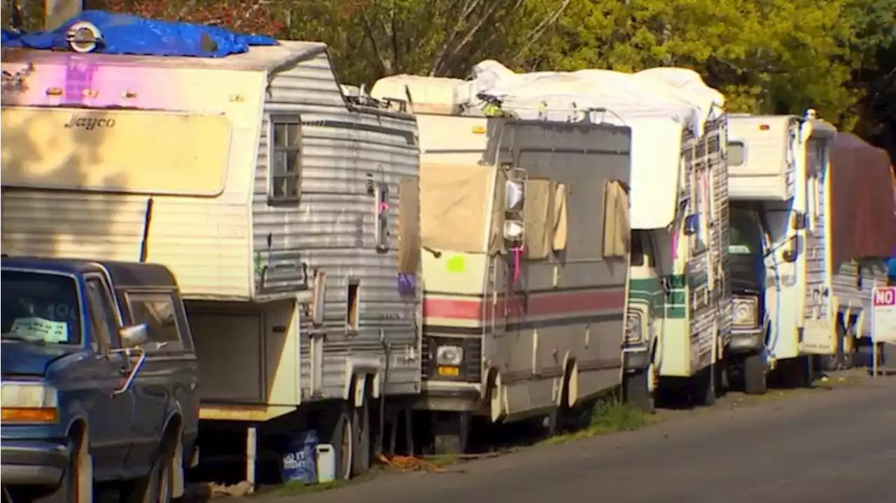 Seattle's 72-hour parking law prompts push for RV safe lot