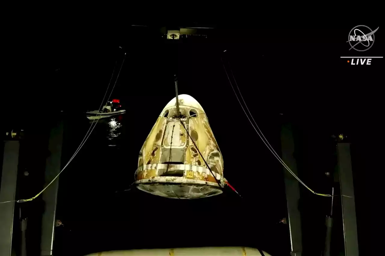 SpaceX brings 4 astronauts home with midnight splashdown