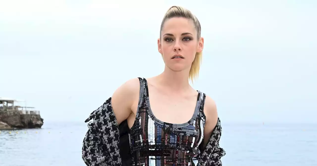 Kristen Stewart’s Sequined Minidress Is an Optical Illusion